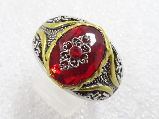 JAPANESE KIMONO / ANTIQUE COLORED STONE RING (SIZE 28)